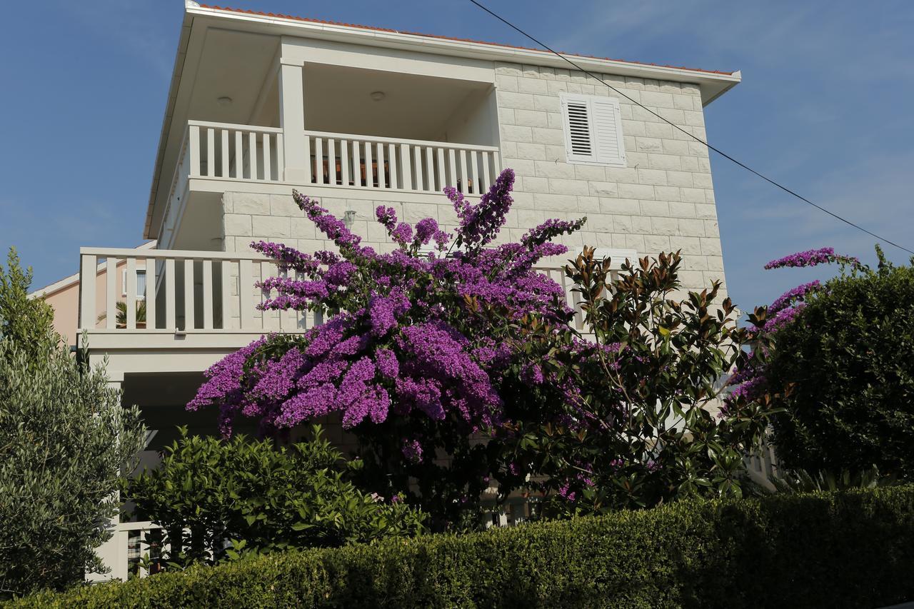 Apartments Marino Supetar Buitenkant foto