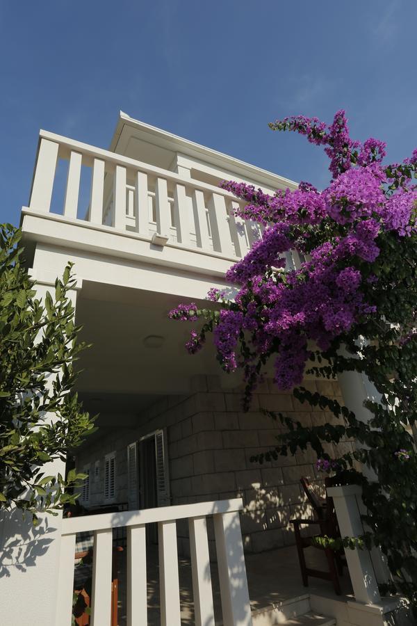 Apartments Marino Supetar Buitenkant foto